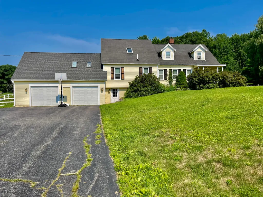 83 New Road Arundel ME 04046
