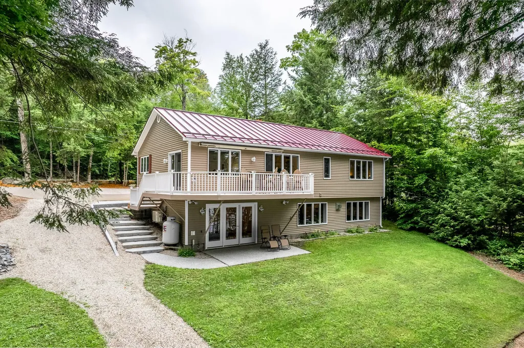 1109 Great Moose Drive Hartland ME 04943