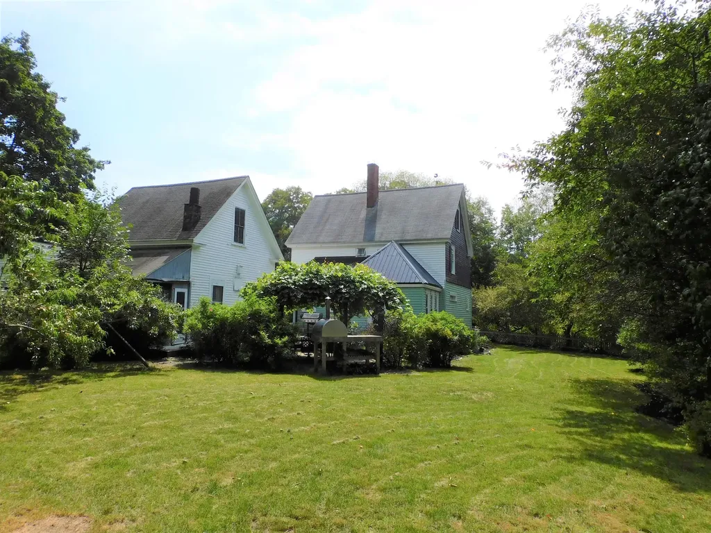11 Ferry Road Orrington ME 04474