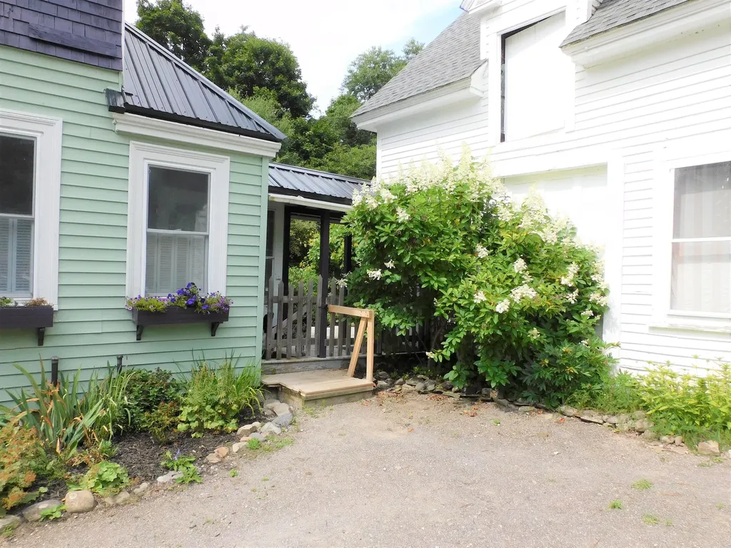 11 Ferry Road Orrington ME 04474