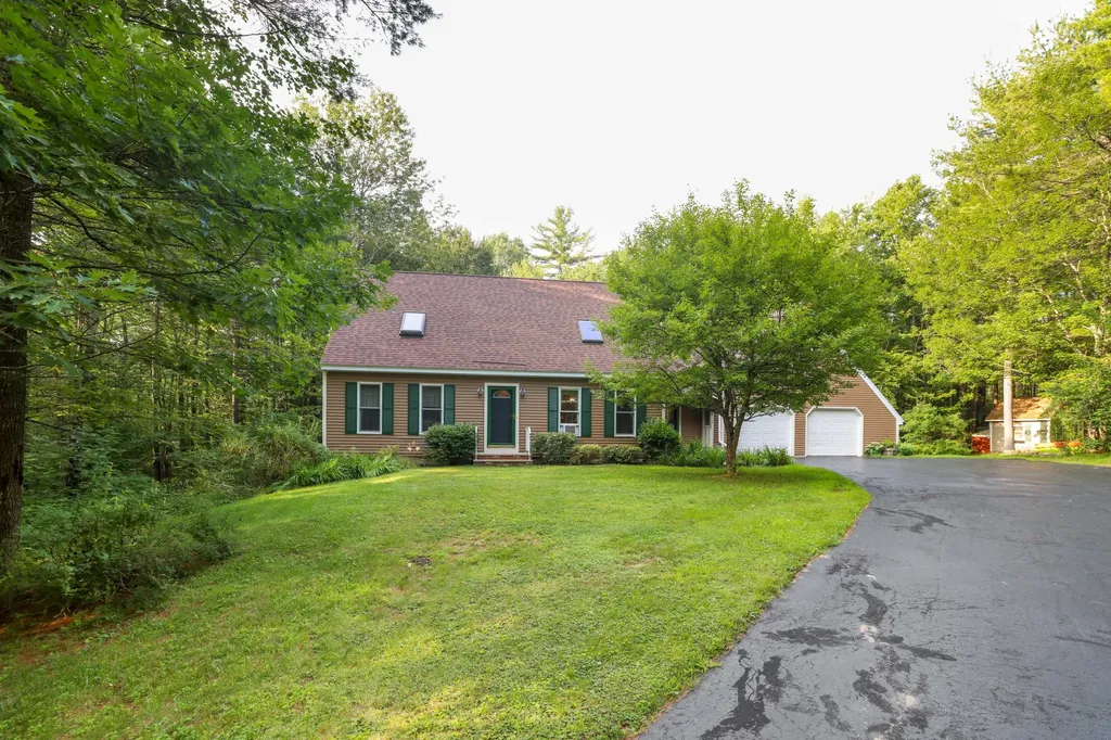 961 Augusta Road Bowdoin ME 04287