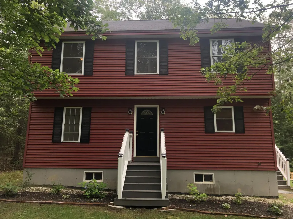 6 Jane Street Chelsea ME 04330