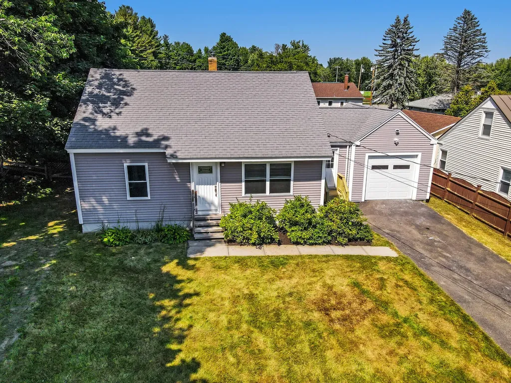 49 Violette Avenue Waterville ME 04901
