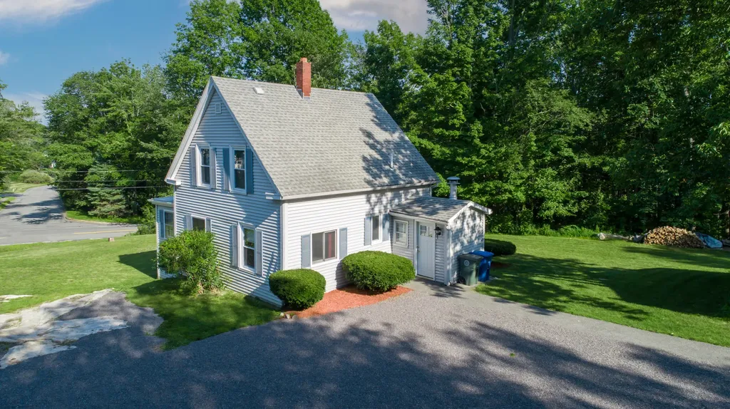 445 Bridgton Road Westbrook ME 04092