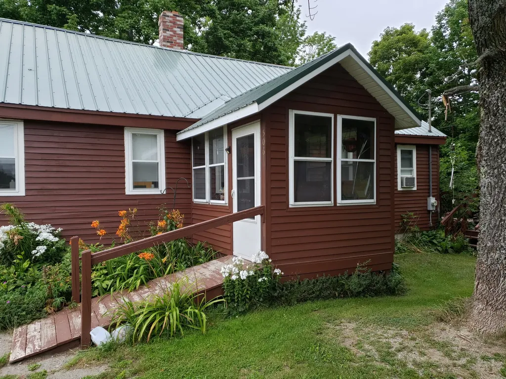 506 Elm Street Newport ME 04953