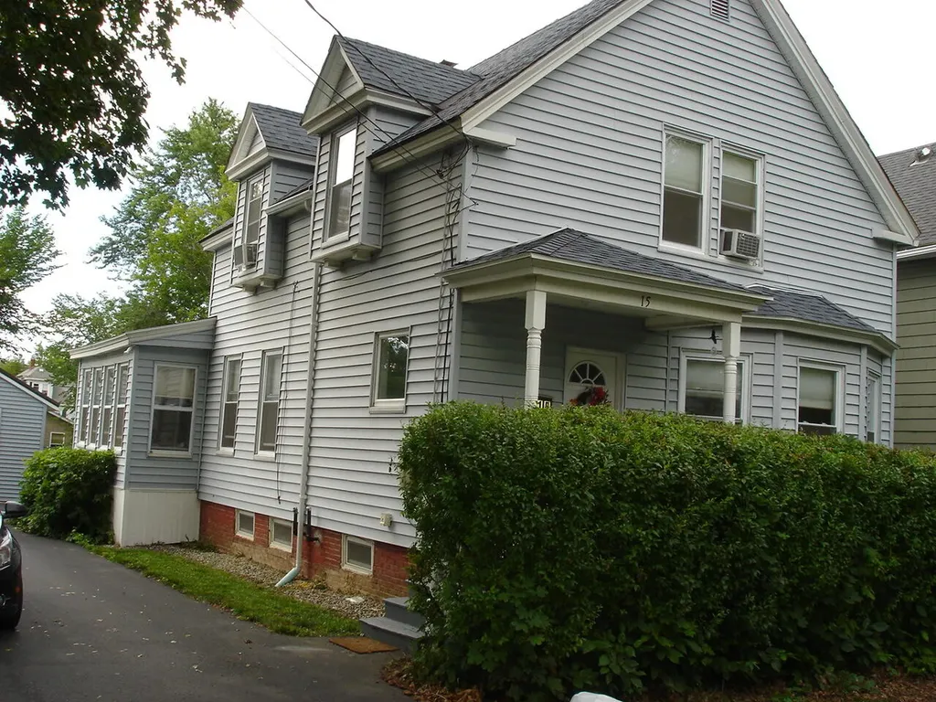 15 Newman Street Lewiston ME 04240