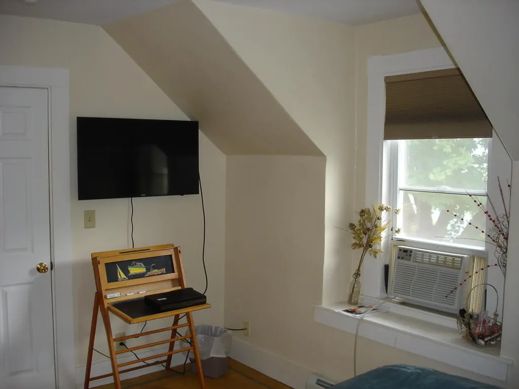 15 Newman Street Lewiston ME 04240