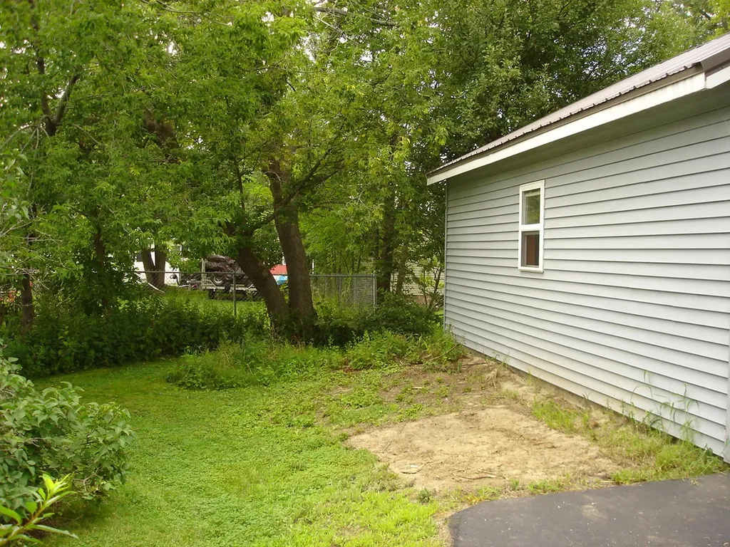 15 Newman Street Lewiston ME 04240