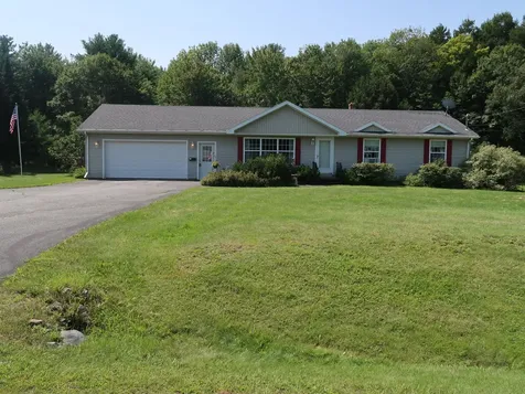 18 Putnam Drive Farmingdale ME 04344