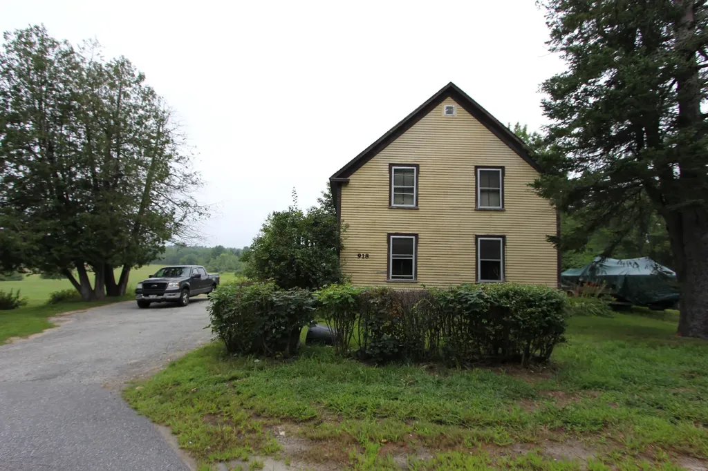918 College Street Lewiston ME 04240