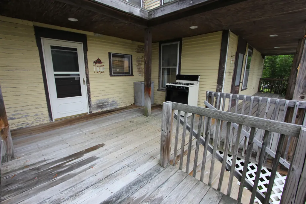 918 College Street Lewiston ME 04240