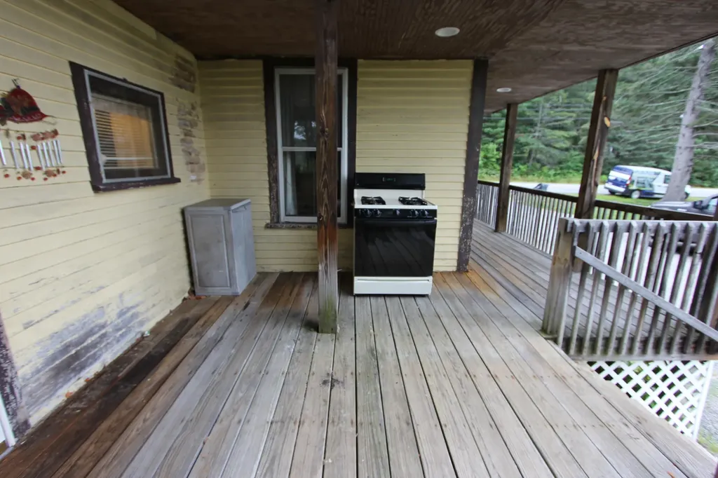 918 College Street Lewiston ME 04240