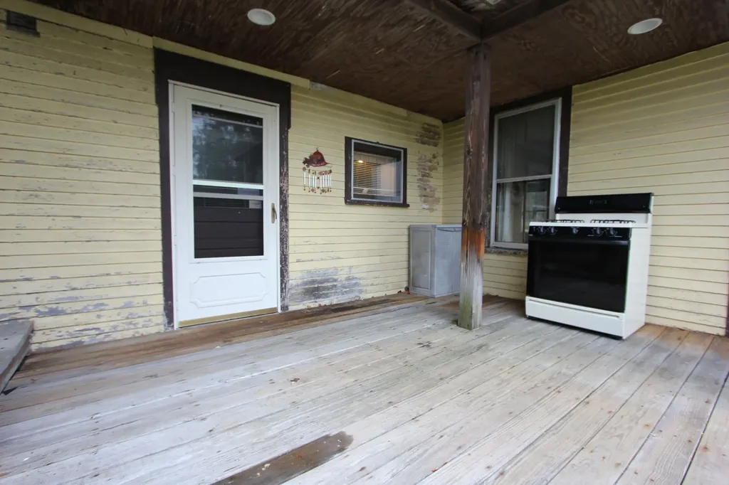 918 College Street Lewiston ME 04240