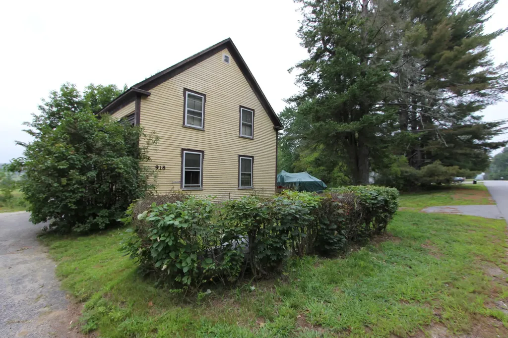 918 College Street Lewiston ME 04240