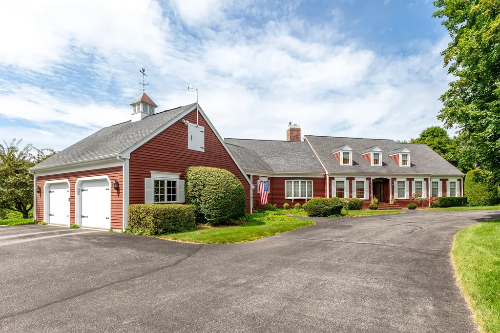24 Amberley Way Auburn ME 04210