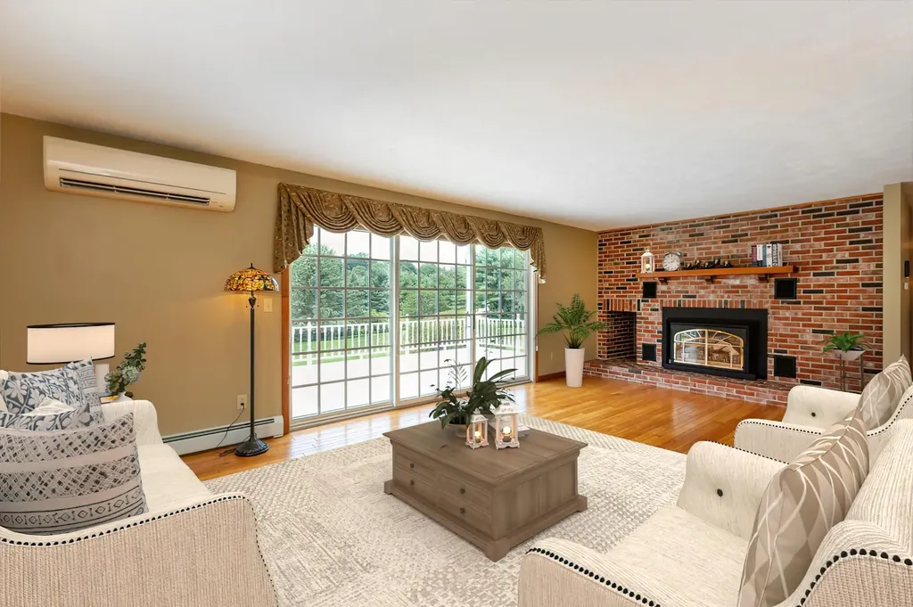 24 Amberley Way Auburn ME 04210