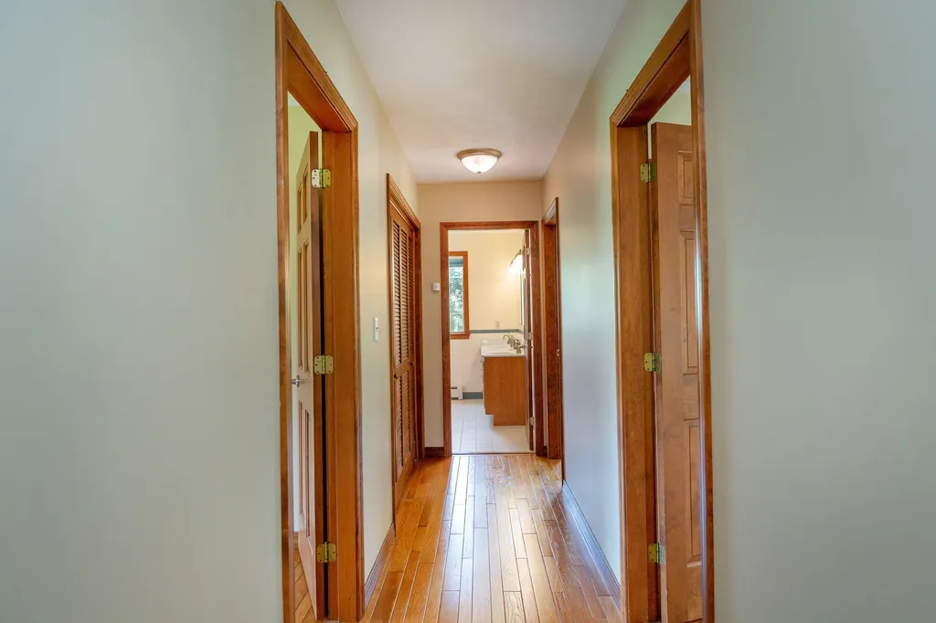24 Amberley Way Auburn ME 04210