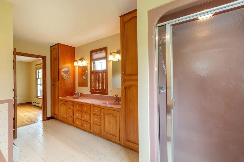 24 Amberley Way Auburn ME 04210