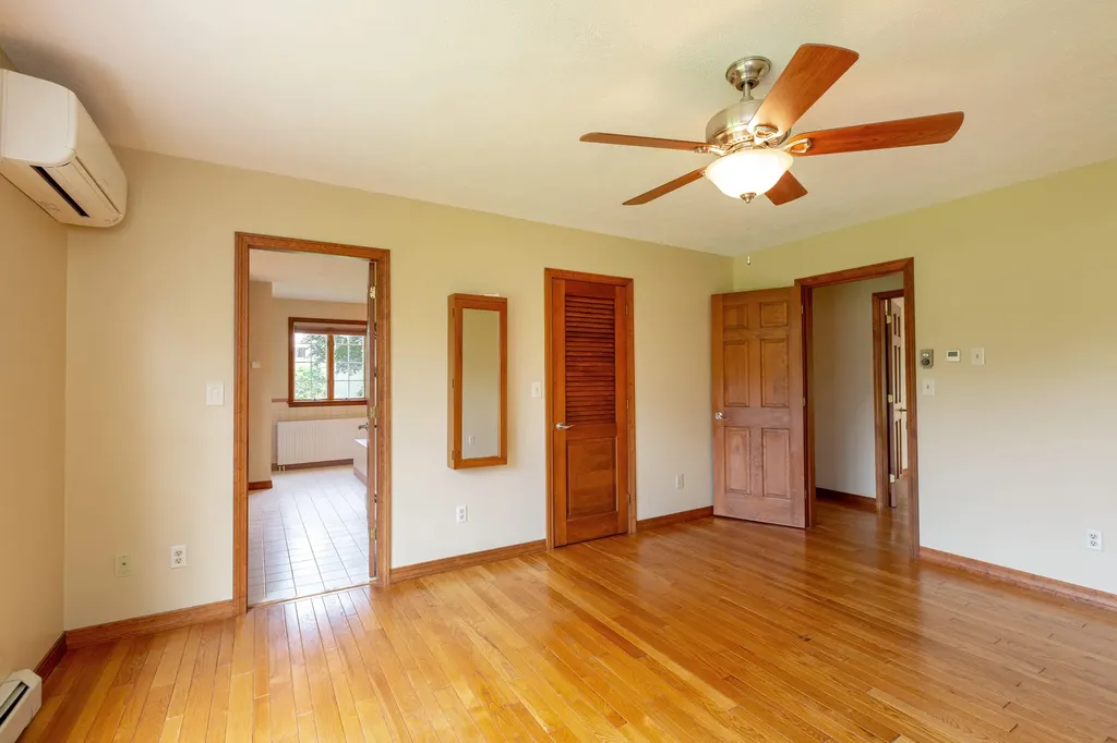 24 Amberley Way Auburn ME 04210