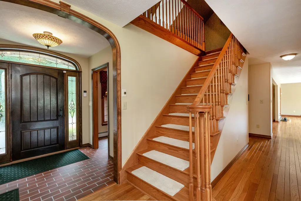 24 Amberley Way Auburn ME 04210