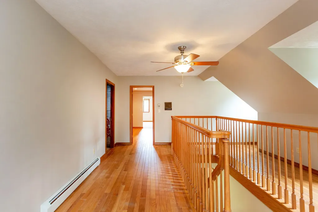 24 Amberley Way Auburn ME 04210
