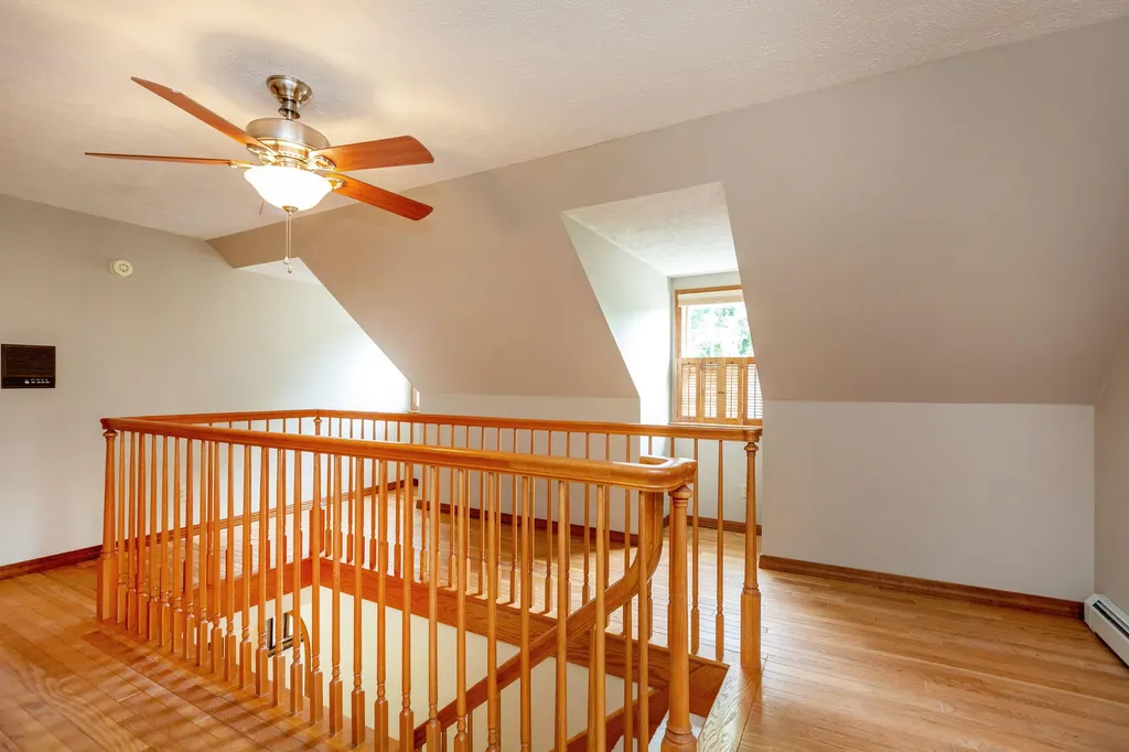 24 Amberley Way Auburn ME 04210