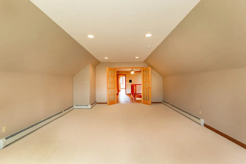 24 Amberley Way Auburn ME 04210