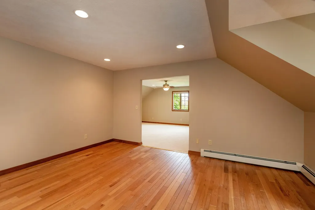 24 Amberley Way Auburn ME 04210