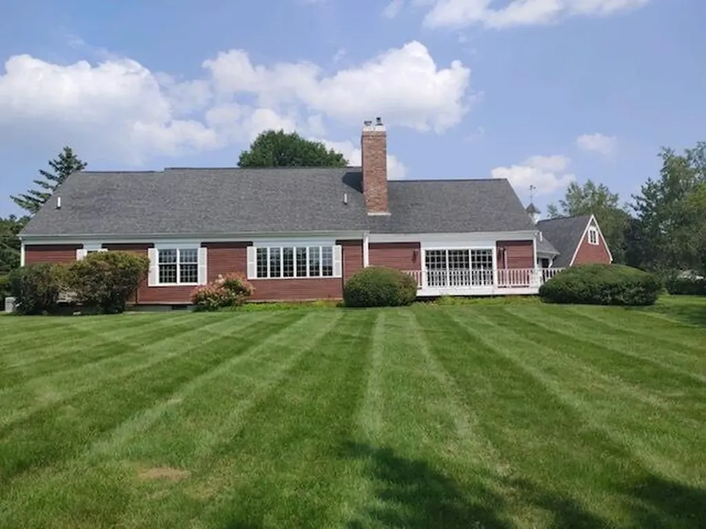 24 Amberley Way Auburn ME 04210