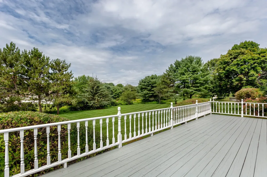 24 Amberley Way Auburn ME 04210