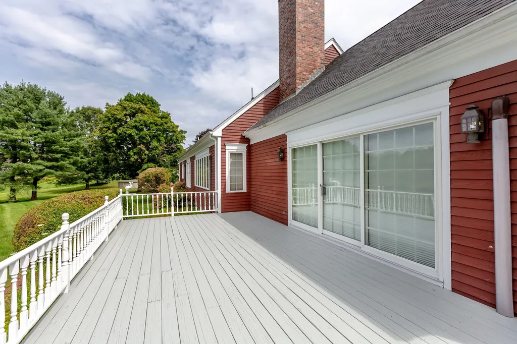 24 Amberley Way Auburn ME 04210
