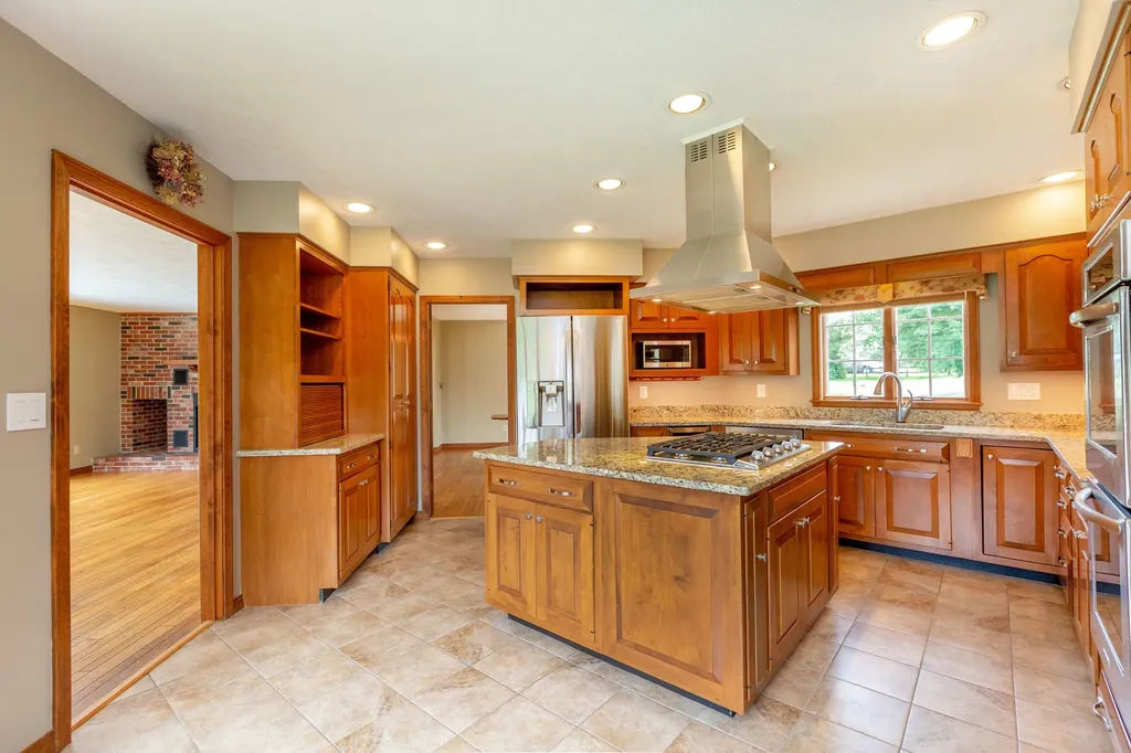 24 Amberley Way Auburn ME 04210