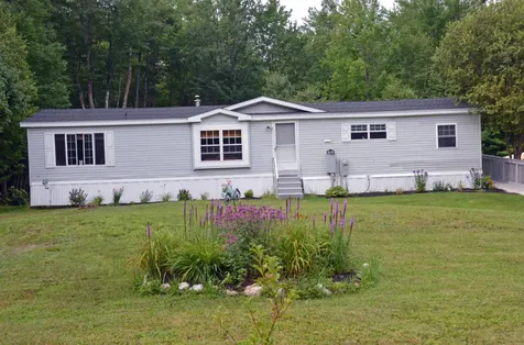 26 Penley Lane Oxford ME 04270