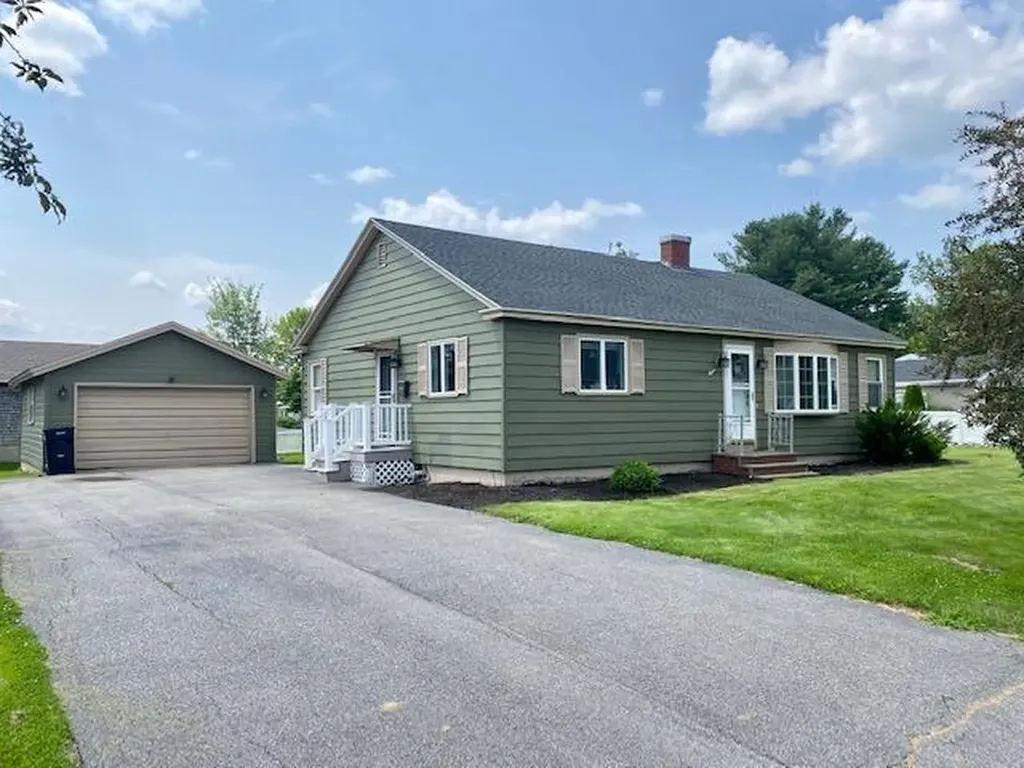 117 Harthorn Avenue Bangor ME 04401