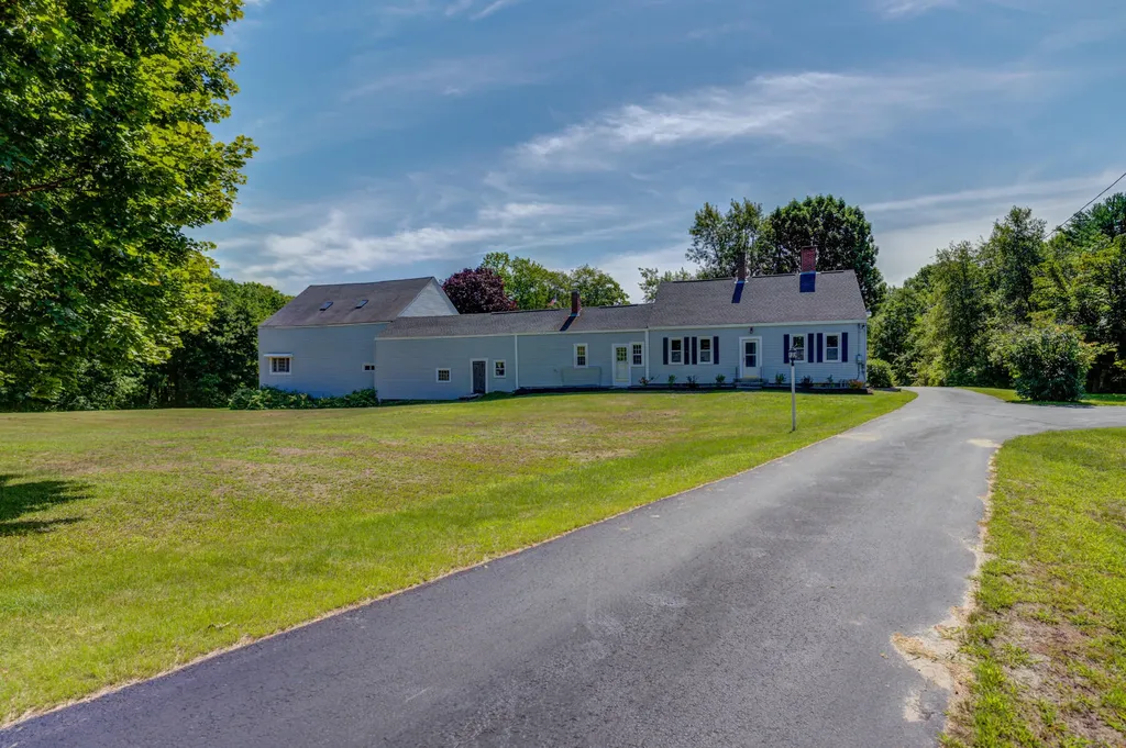 764 Hallowell Litchfield Road West Gardiner ME 04345