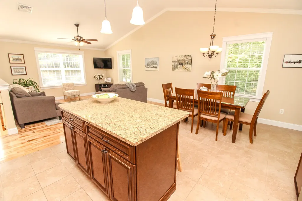 9 Sunrise Lane Hampden ME 04444