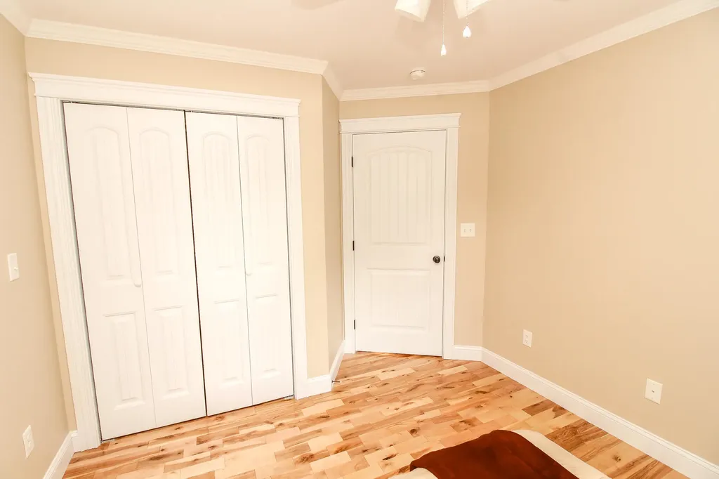 9 Sunrise Lane Hampden ME 04444