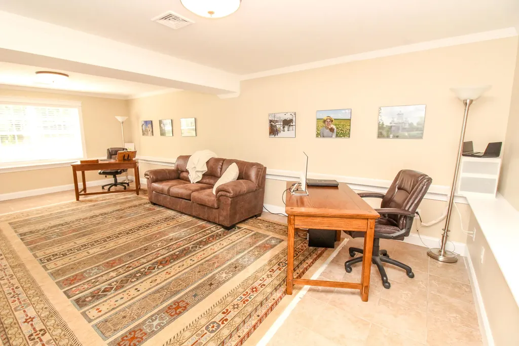 9 Sunrise Lane Hampden ME 04444