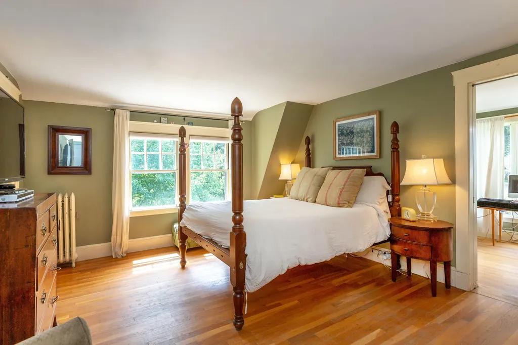 11 Kenwood Street Portland ME 04102