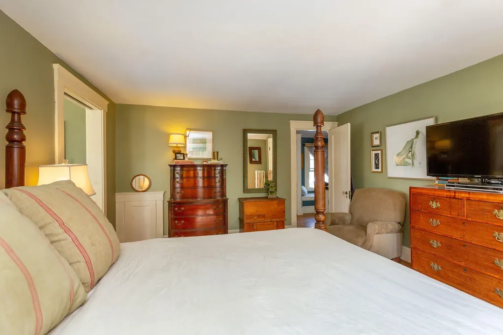 11 Kenwood Street Portland ME 04102