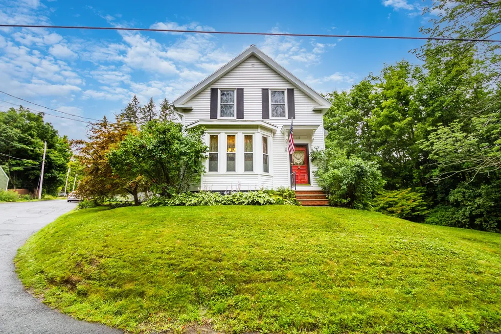117 Lincoln Avenue Gardiner ME 04345