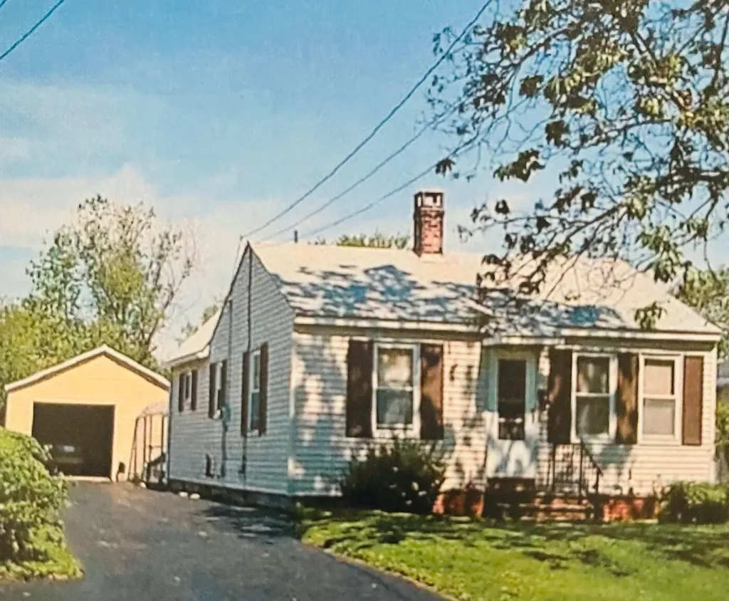 15 17th Street Bangor ME 04401