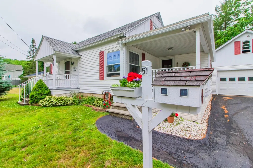 51 Boston Avenue Lewiston ME 04240