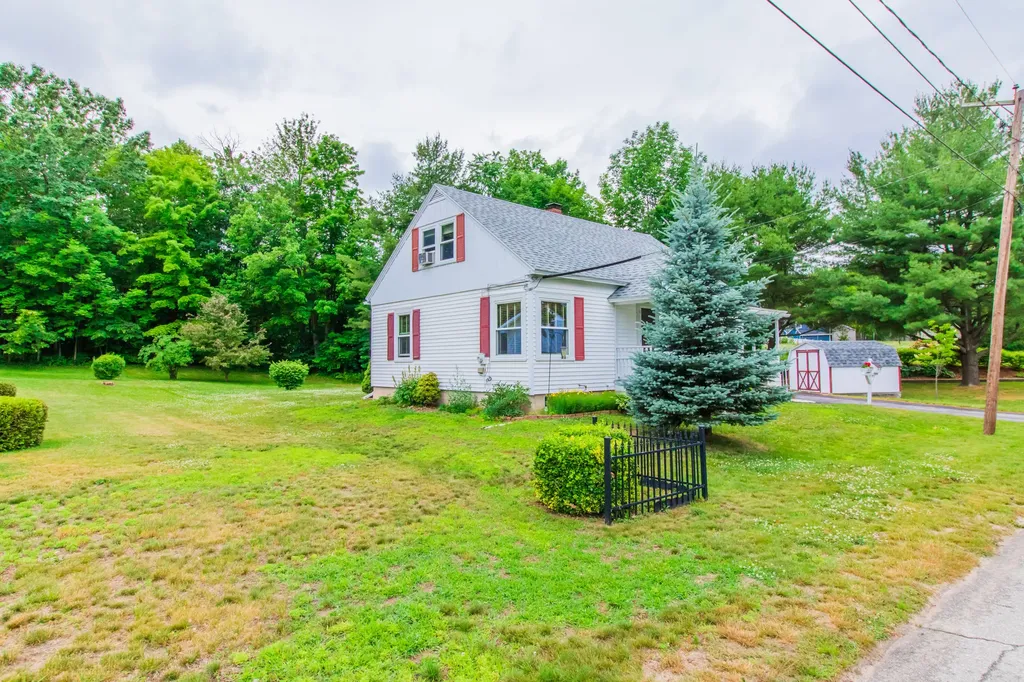 51 Boston Avenue Lewiston ME 04240