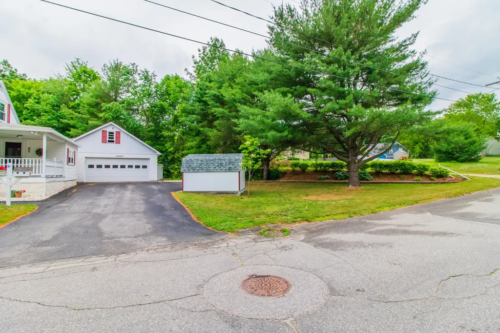 51 Boston Avenue Lewiston ME 04240