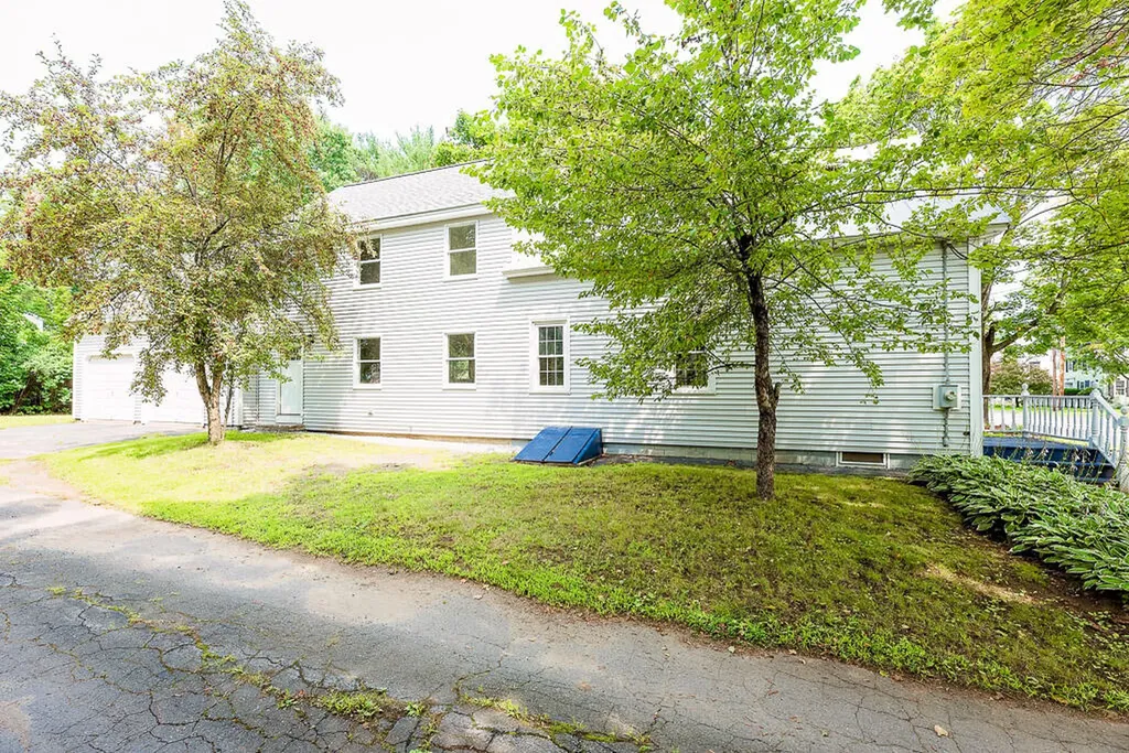 79 Main Street Skowhegan ME 04976