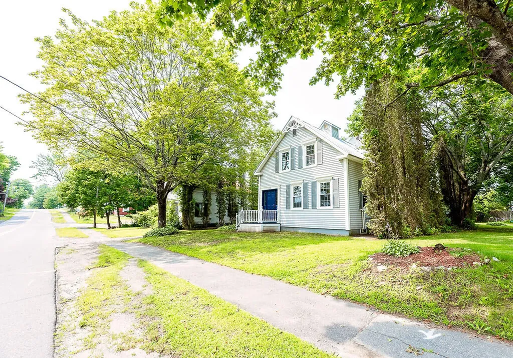 79 Main Street Skowhegan ME 04976