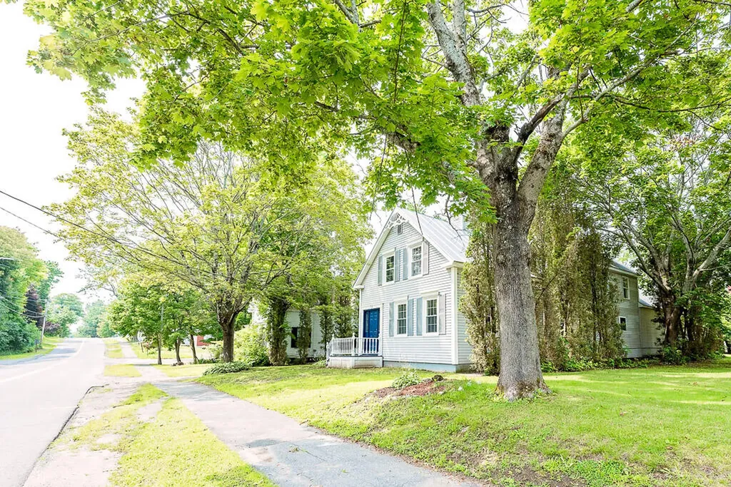 79 Main Street Skowhegan ME 04976