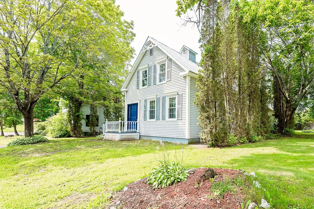 79 Main Street Skowhegan ME 04976