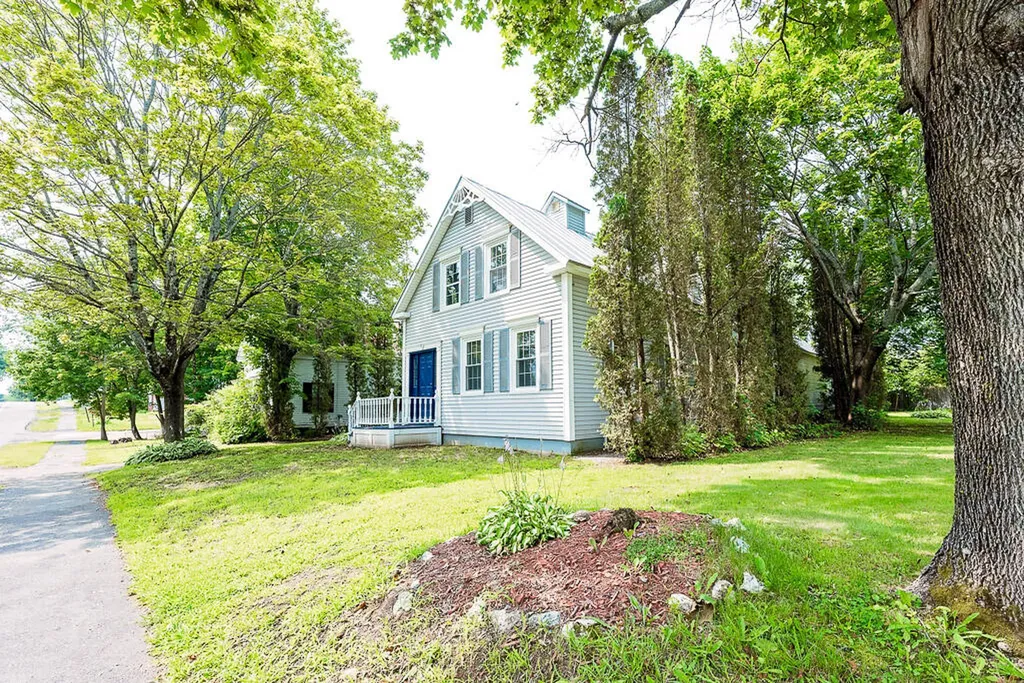 79 Main Street Skowhegan ME 04976